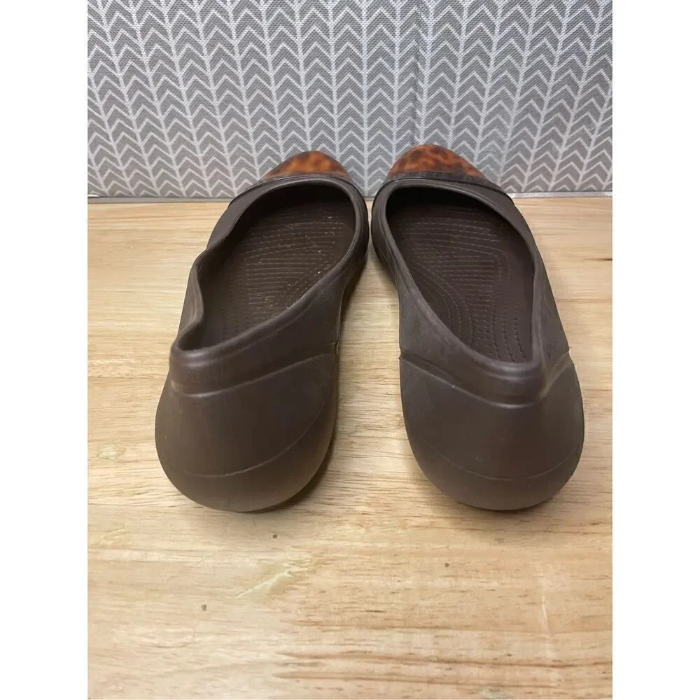 ✅Crocs brown cheetah print ballet slippers
